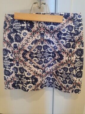 Beautiful Summery Fitted Skirt